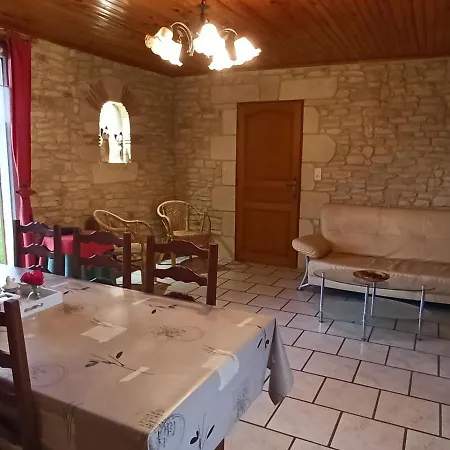 Ideal Pour Cure Thermale, Proche Port De Plaisance, Terrasse Et Grand Terrain. - Fr-1-589-69 Fontenoy-le-Château