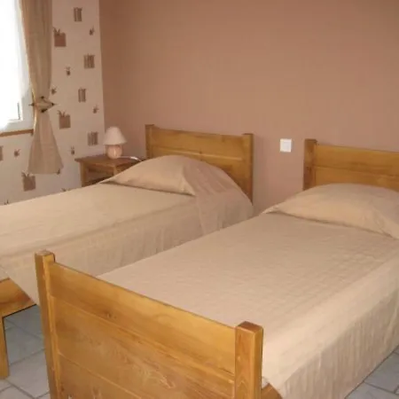 Ideal Pour Cure Thermale, Proche Port De Plaisance, Terrasse Et Grand Terrain. - Fr-1-589-69 *