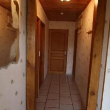 Idéal Pour Cure Thermale, Proche Port De Plaisance, Terrasse Et Grand Terrain. - Fr-1-589-69 Fontenoy-le-Château